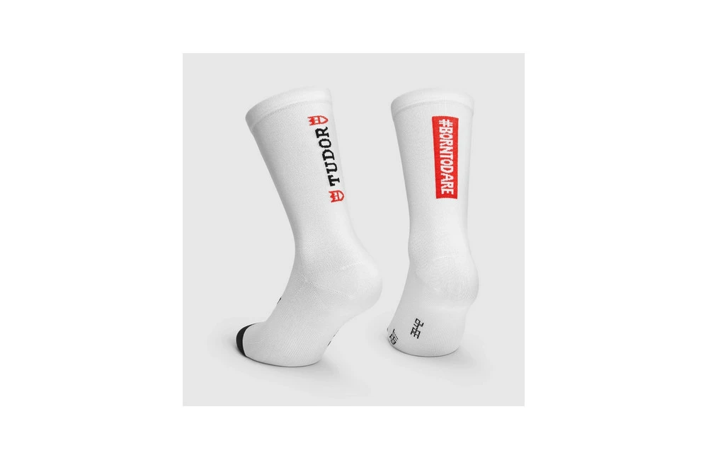 TUDOR PRO TEAM ASSOS Chaussettes De Cyclisme R S9 2025 2 TUDOR PRO TEAM ASSOS Chaussettes De Cyclisme R S9 2025 – Image 2